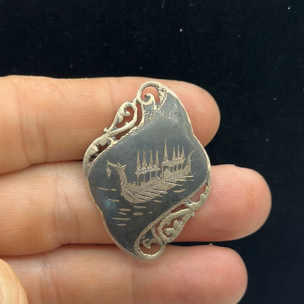 Siam sterling brooch 925